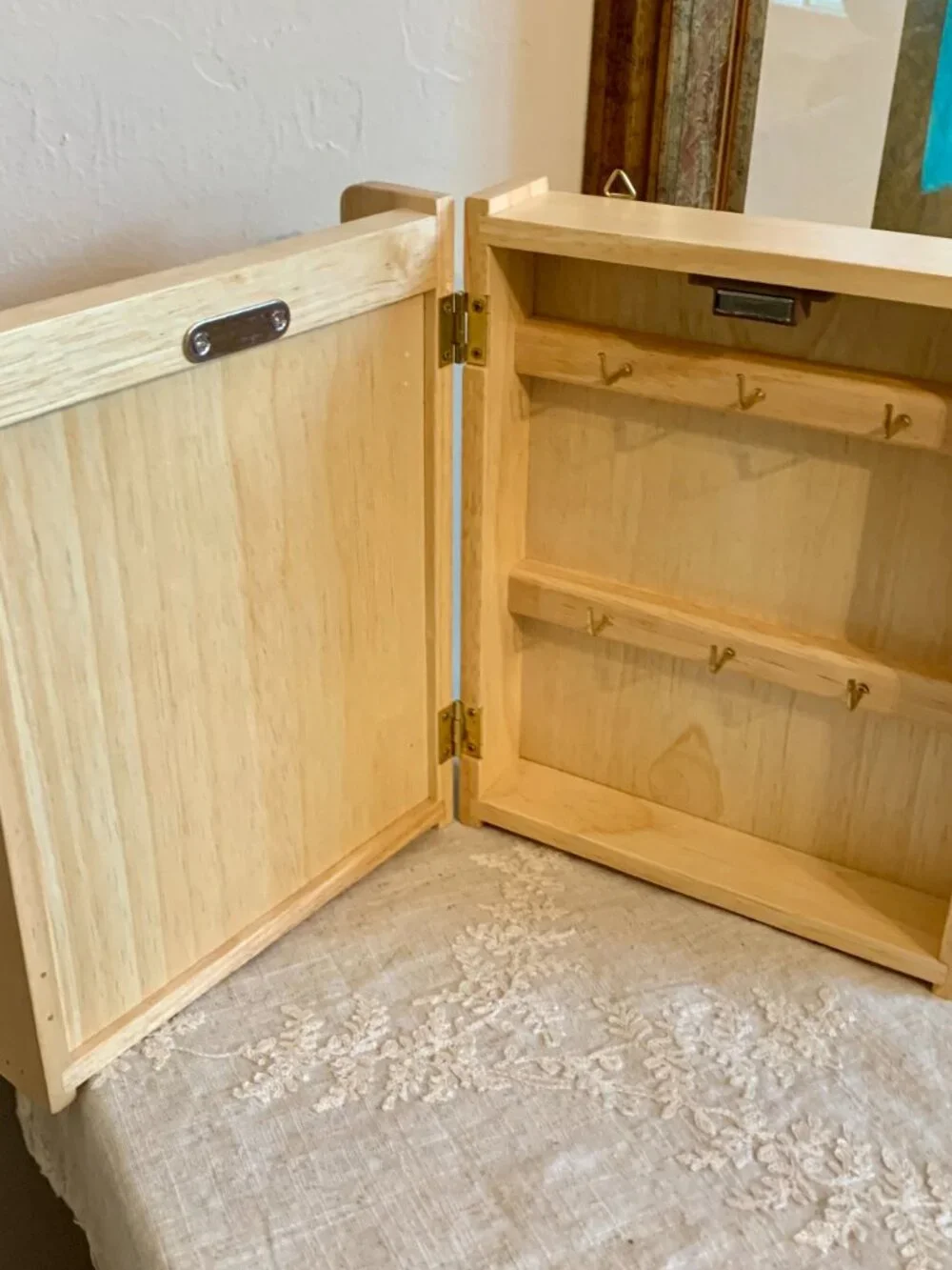 Wood Wall Hanging Mail Letter Rack and Hinged Hidden Key Organizer